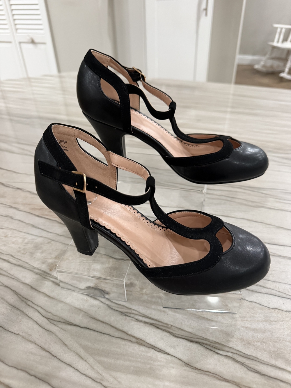 Vintage-Inspired Black T-Strap Mary Jane Heels / Pumps - Size 7